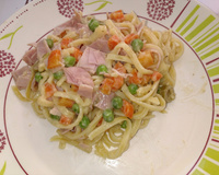 Macarronada com molho 4 queijos