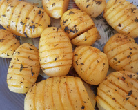 Batatas hasselback