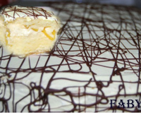 Bolo mousse de pêssego com sorvete de creme