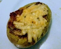 Batata recheada com carne moída