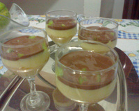 Torta mousse de chocolate branco com creme de chocolate preto