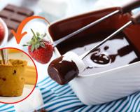 Fondue de chocolate quentinho no frio já é bom, com essa tigela de cookie no lugar da panela fica ainda melhor, é para comer até o pote!
