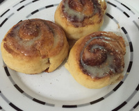 Enrolados de canela (cinnamon rolls)