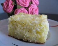 Bolo de mandioca e coco