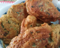 Bolinho de couve e atum