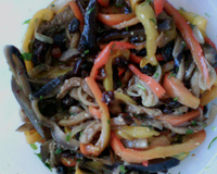 Salada de berinjela picante e deliciosa