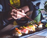 Jantar japonês: 6 acessórios que você precisa ter na sua cozinha