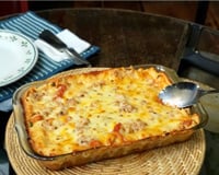 Lasanha de carne e molho branco