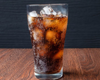 Robert Lustig, endocrinologista e crítico do açúcar: "Só porque um refrigerante de laranja ou cola não tem açúcar não significa que seja bom; é preciso ter cuidado"