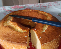 Bolo de farinha de trigo simples