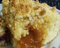 Cuca de banana com farofa