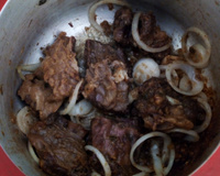 Costela com cebola na pressão