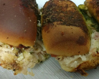 Bisnaguinha de frango com requeijão