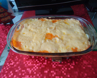 Escondido de frango com purê de batatas