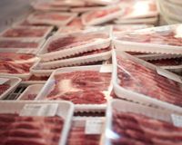 Cientistas criam película biodegradável que pode substituir o plástico nas embalagens de carne
