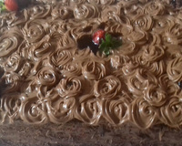 Bolo alegre de aniversário