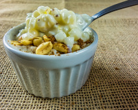 Quem prova, aprova: canjica cremosa com leite em pó é a melhor companhia para espantar o frio com muito sabor