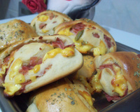 Pãezinhos de presunto e queijo