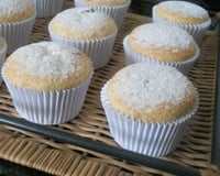 Bolinho de iogurte com banana e passas