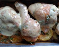 Coxa e sobrecoxa assada com molho de maionese