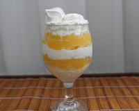 Suspiros com creme de maracujá