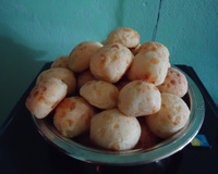 Pão de queijo temperado