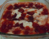 Creme de iogurte com calda de morango