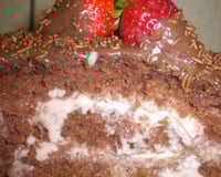 Bolo de chocolate com morango