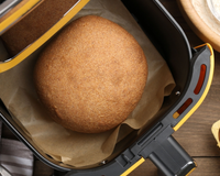 Nunca foi tão fácil fazer pão de forma caseiro na airfryer com a receita do TudoGostoso