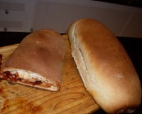 Pão Caseiro com recheio de goiabada