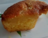 Bolo de fubá com parmesão levemente cremoso (sem farinha de trigo)
