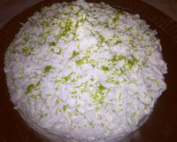 Bolo recheado de mousse de limão