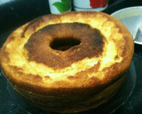 Bolo de queijo com milharina