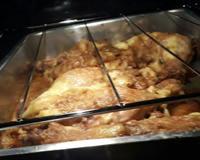 Frango no forno com creme de cebola
