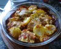 Frango assado com batatas e maionese