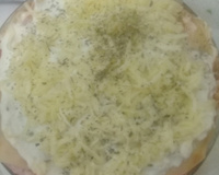 Lasanha com molho branco e bolonhesa