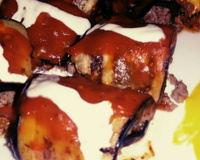 Rolinhos de berinjela com carne moída