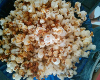 Pipoca de açúcar caramelo