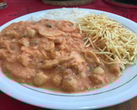 Strogonoff vegano de grão de bico e palmito