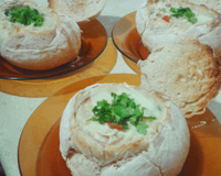 Sopa de milho no pão