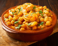 Susi Díaz, chef: "O jantar mais rápido e sem sujeira é feito refogando uma lata de grão-de-bico e alguns camarões no vinho”