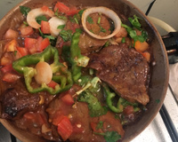 Bife de fígado acebolado