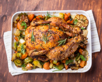 Chester assado com molho de vinho branco e laranja