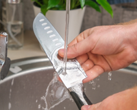 Truque com azeite e bicarbonato de sódio dá brilho extra aos utensílios de metal