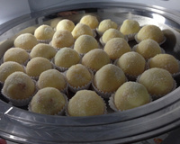 Docinho de uva com brigadeiro branco