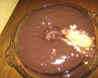 Bolo de laranja com cobertura de chocolate