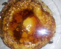 Panquecas doce com calda de caramelo