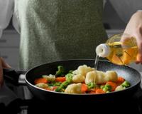 Ao contrário da crença popular, este óleo muito utilizado na culinária não é o ideal para a saúde