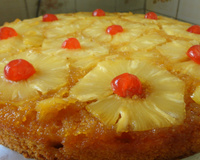 Bolo de abacaxi caramelizado