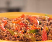 Carne louca de panela de pressão: a receita perfeita para servir com pão francês quentinho ou o que a sua fome mandar